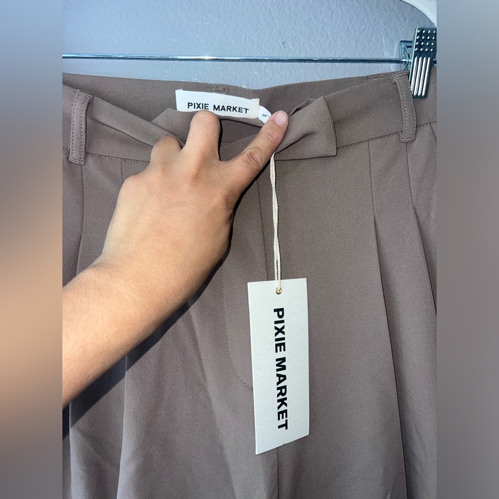 PIXIE MARKET JAIME PANT IN SAND -BESTSELLER S  NWT - Picture 5 of 5